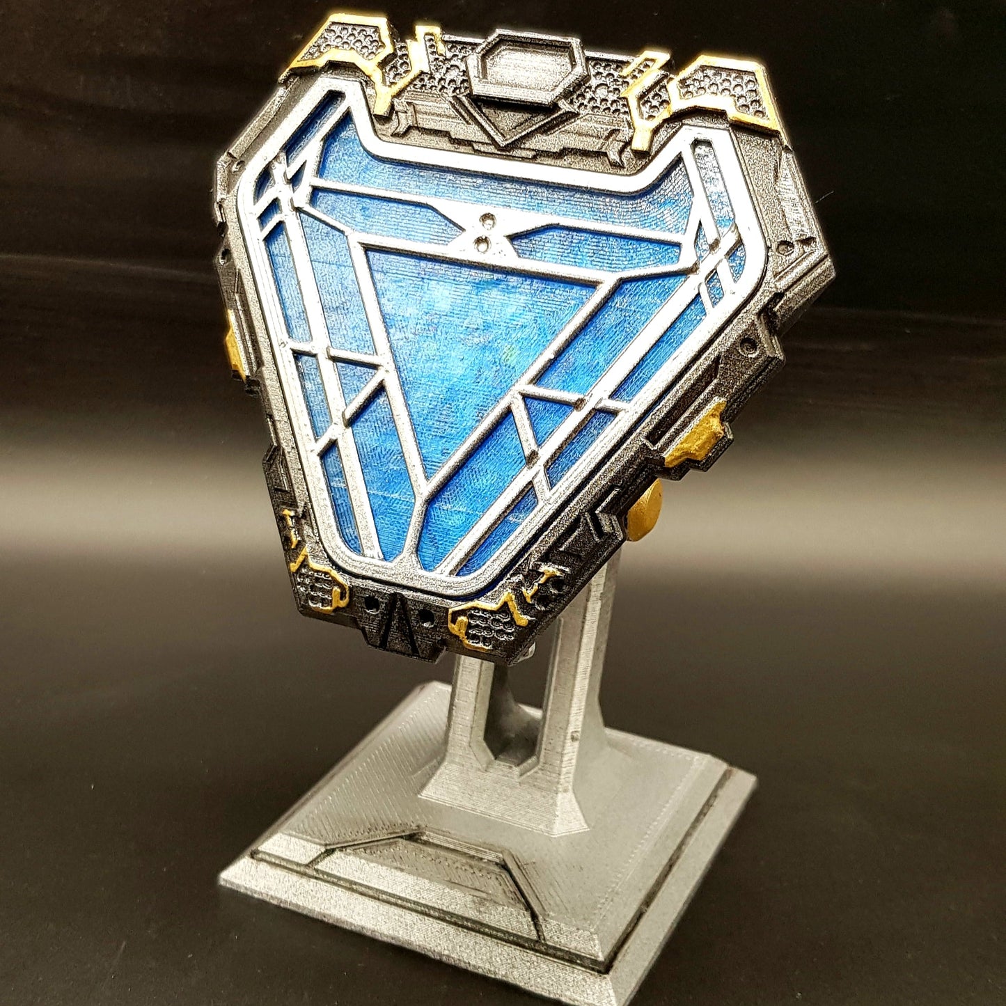 Mark 50 / Mk 50 Arc Reactor Ironman | Infinity War | Endgame | Avengers | Light-up Function and Wearable | Optional Display Plinth | By CC3D